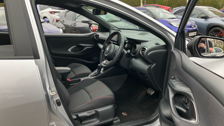 Toyota Yaris 1.5 Hybrid GR Sport 5dr CVT Hybrid Hatchback